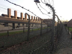 Auschwitz-Birkenau Stacheldraht Zaun im Stammlager