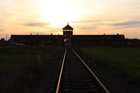 Auschwitz-Birkenau Haupttor